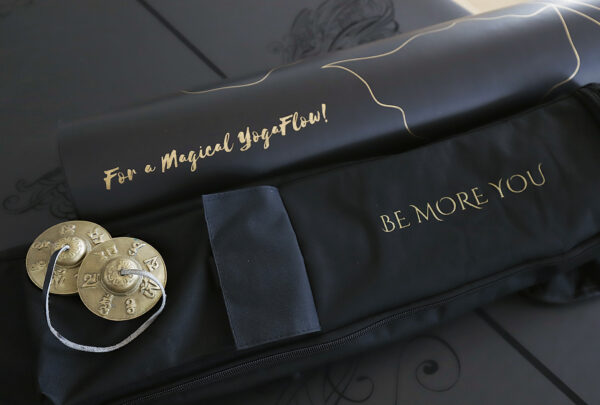 Yogi Favorite! VL Magical Grip ECO PU BUTTERFLY BLACK ECO PU YOGAMATTA & Yogaväska - Bild 3