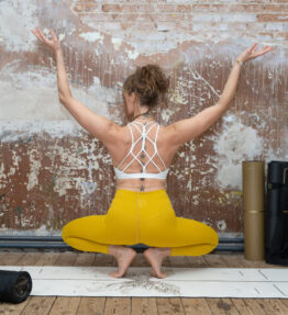 New! VACKRALIV YOGA MAGICAL SOFT SKIN YOGA BH 3 STRAPS, white