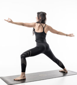 Last Chance! VACKRALIV YOGA Basic Dry-Fit Linne med BH racerback, svart