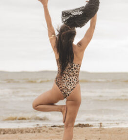 New! VACKRALIV YOGA Yoga&Swim Dressy Swimsuit One strap, leopard