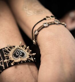 New! VACKRALIV YOGA Dressy Handmade Bracelet Heart, gold/black/silver