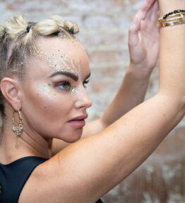 New! VL Dressy LOVE Power Hoop Earrings, gold