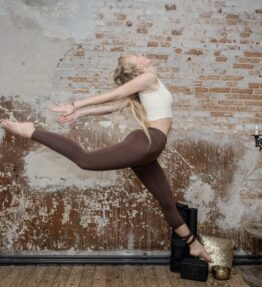 New! VL MAGICAL SOFT SKIN Dressy LEGGINGS Laces, chocolate