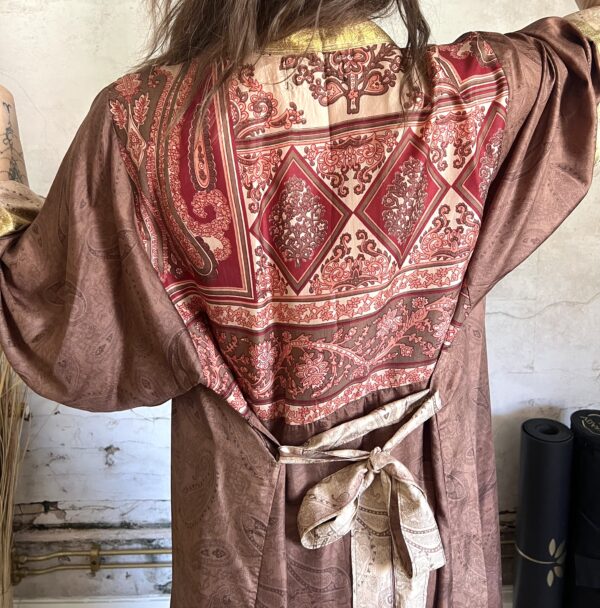 New! VL x WithSegerqvist KIMONO SILK Be More You, Brown Love - Bild 3