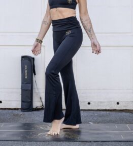 New! VL MAGICAL SOFT SKIN Yoga & Pilates LEGGINGS Flare, black